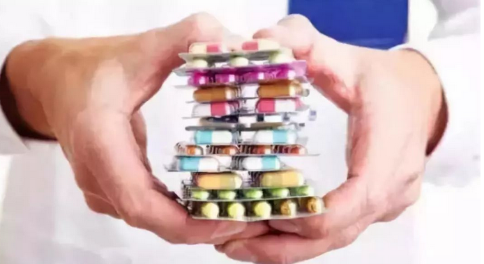 感冒藥+退燒藥+止痛藥=肝衰竭！這4種吃藥誤區能致命！